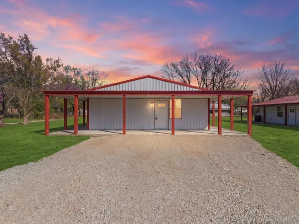 212 W Jackson Ave, Nowata, OK 74048