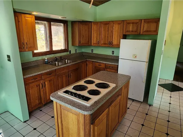 350 Longstreet Dr, Reedville, VA 22539