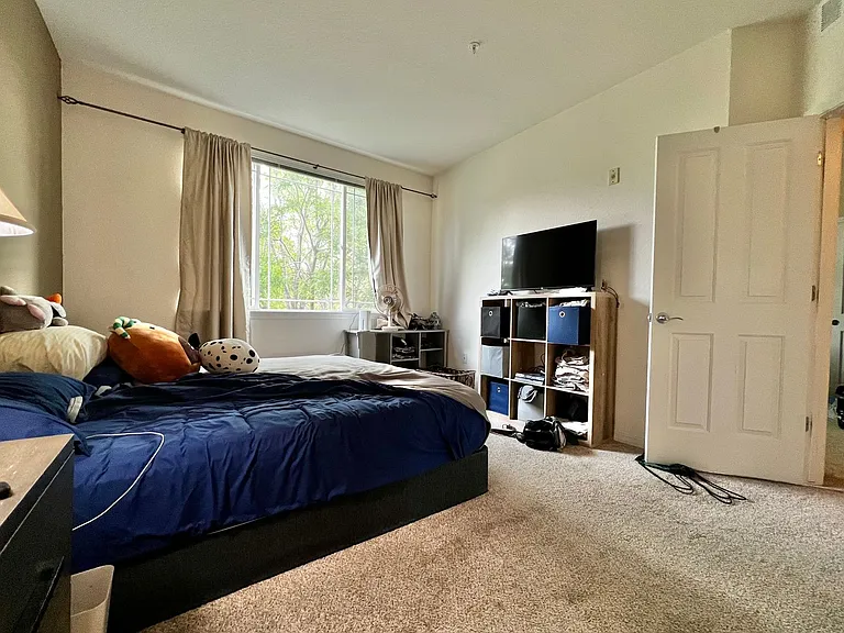 2133 Krisron Rd #C-202 — Photo 11