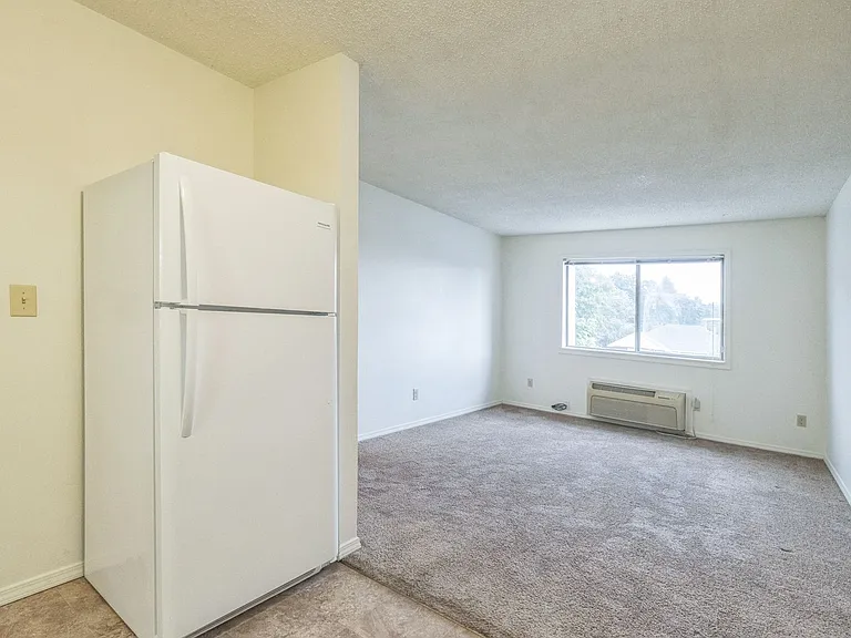 20th Ave Apartments — Photo 11