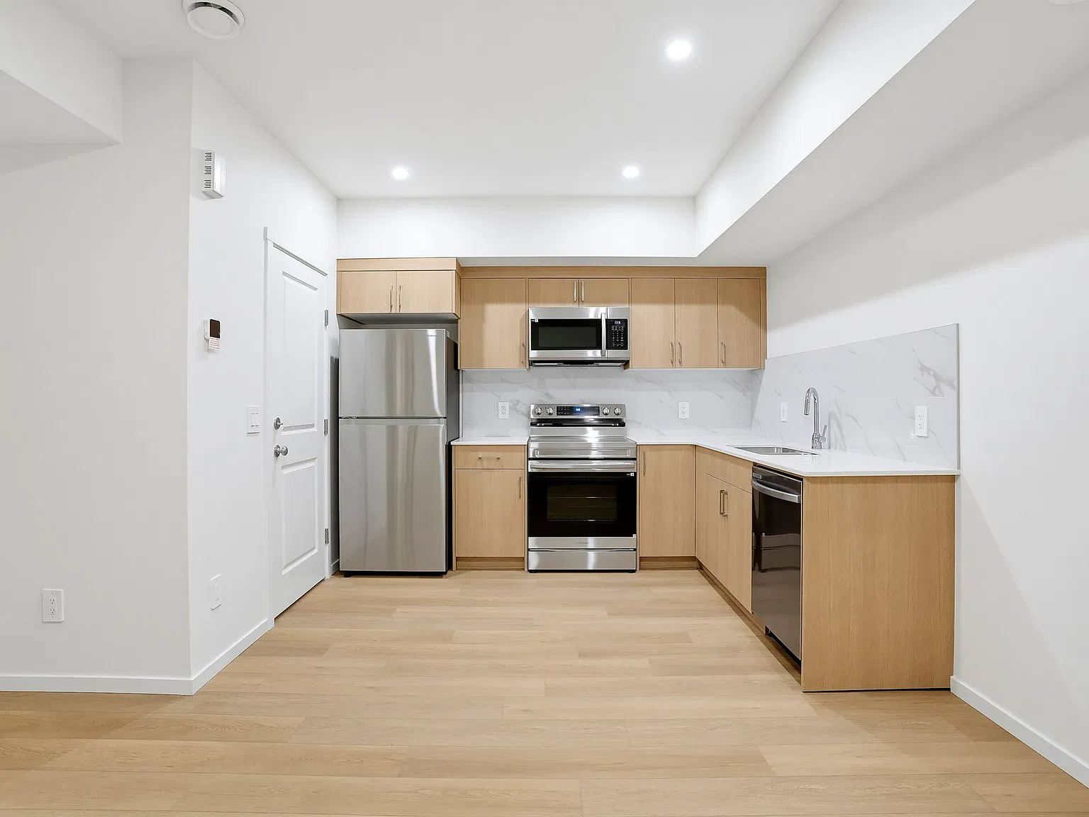 503 - B - Black Stone Blvd — Photo 2