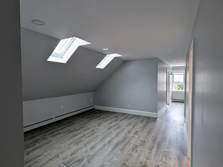 35 Sessions St #3D — Photo 17