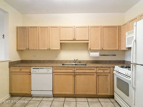 5th image of 1700 Riverwoods Dr APT 716