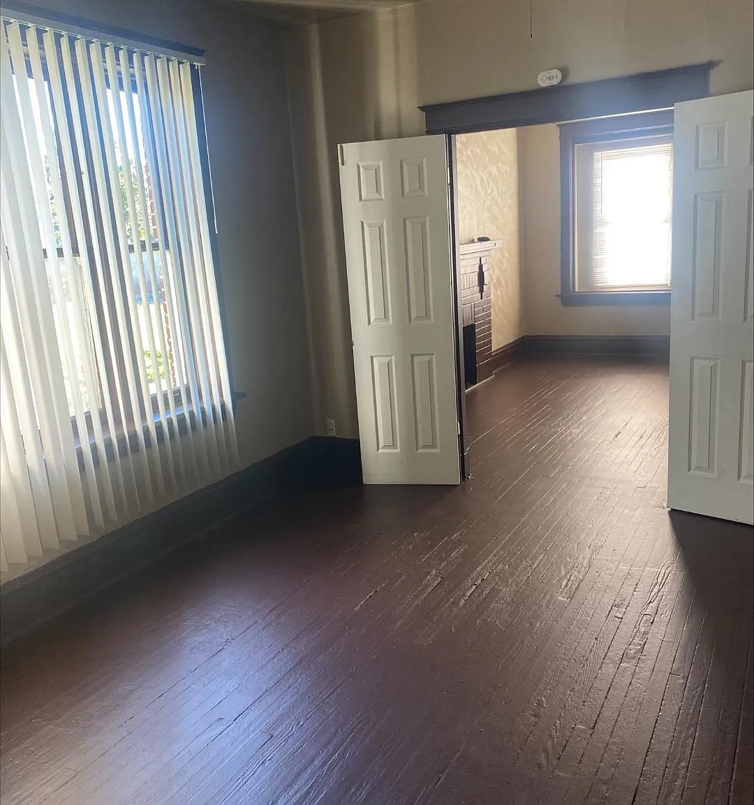 2125 E Obear Avenue — Photo 3