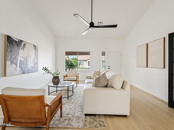 3rd image of 8517 W CAMPBELL Avenue