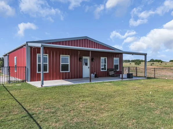 465 Rolling Hills Blvd, Alvord, TX 76225