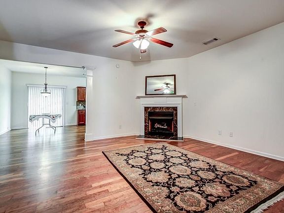 3rd image of 3361 Marla Blvd