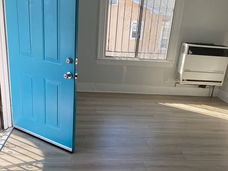 709 Forest Ave #709 — Photo 3