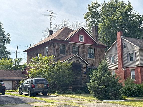 3rd image of 155 Genesee Ave NE