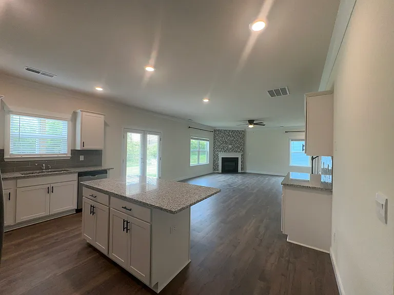 10811 Upland Dr — Photo 4