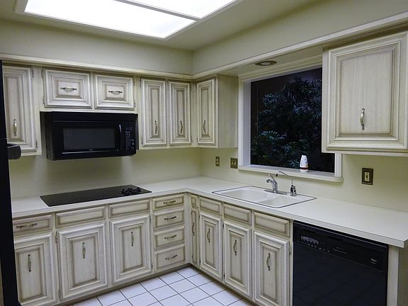 2nd image of 4901 94th St APT E