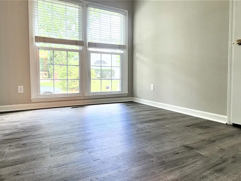 303 Woodstar Dr — Photo 20