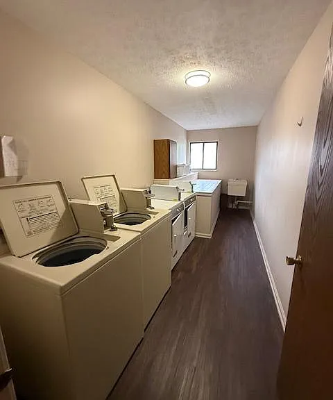 6385 Catawba Dr — Photo 17