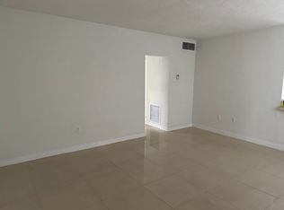 4250 SW 67th Ave APT 44, Miami, FL 33155