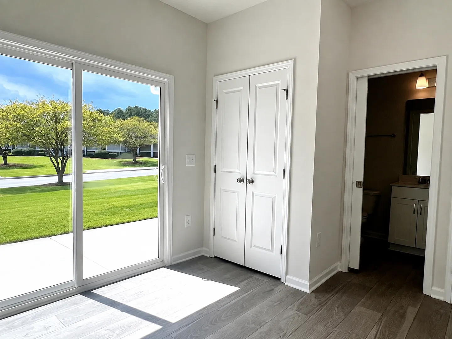 Beautiful 3 Bedroom 2.5 bath — Photo 3