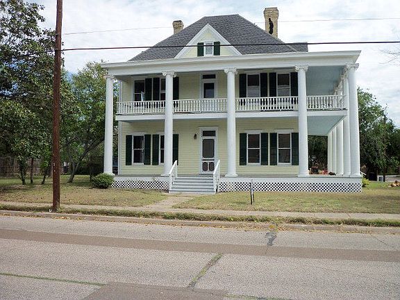 2nd image of 308 E Juan Linn St