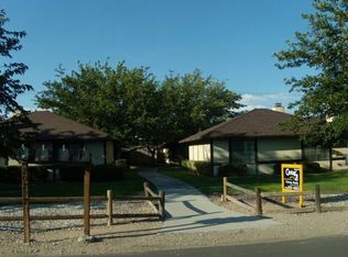 20318 Thunderbird Rd APT 3, Apple Valley, CA 92307