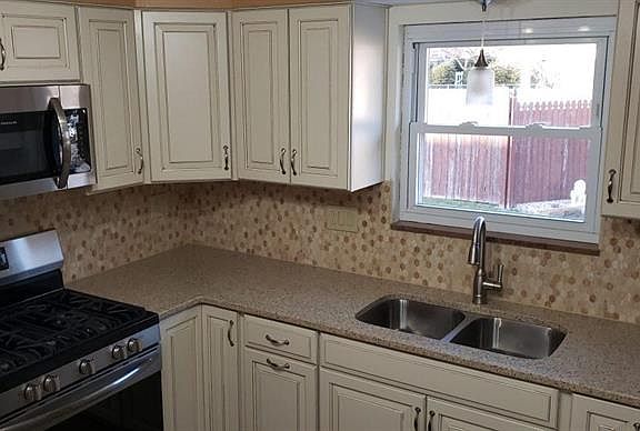 4th image of 13645 Bruce Dr
