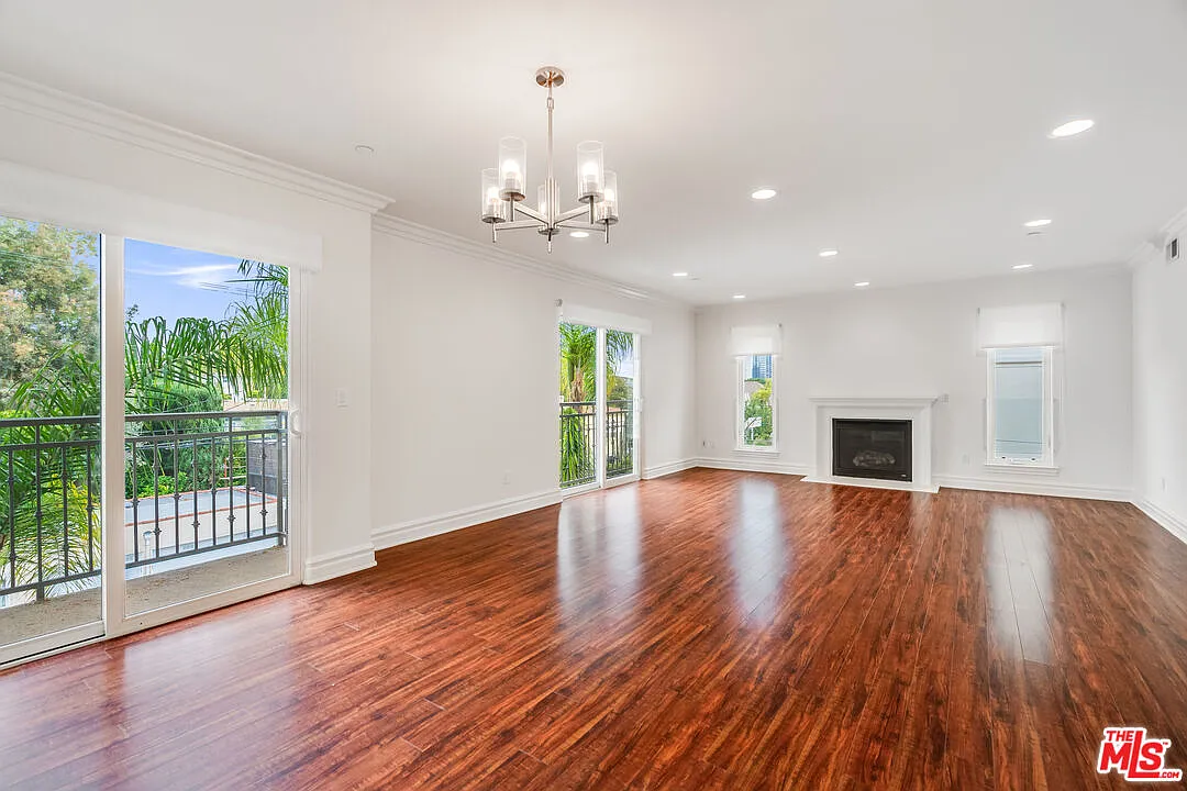 2 bed, 3.0 bath, 1500 sqft, $4,295 — Photo 1