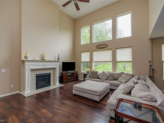 4th image of 20141 Carlyle Dr