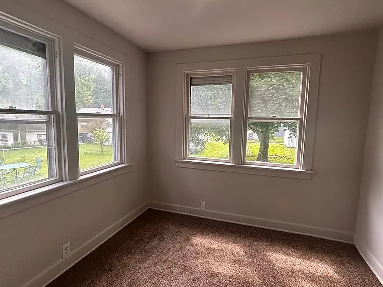 3410 Webster St — Photo 2