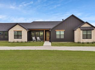 664 County Road 379, Decatur, TX 76234