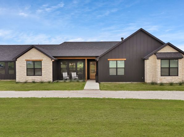 664 County Road 379, Decatur, TX 76234