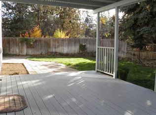 1713 NE Hollow Tree Ln, Bend, OR 97701