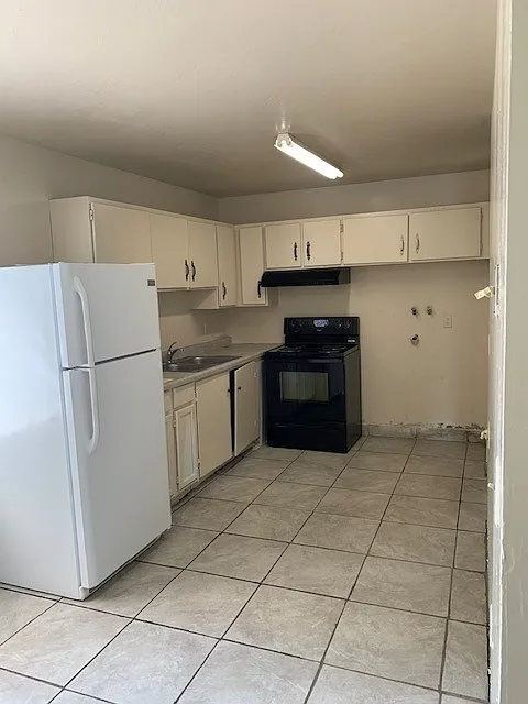 2 bed, 844 sqft, $1,200 — Photo 1