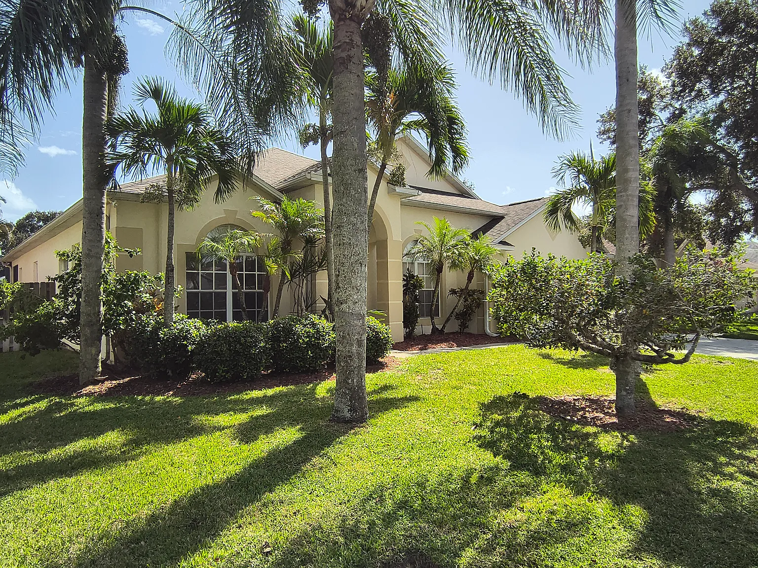 4 bed, 2156 sqft, $3,250 — Photo 2