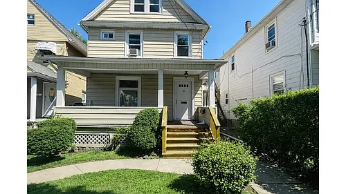 2106 Boulevard Ave #B Photo 1
