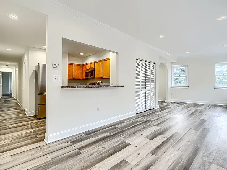 739 W Pratt St #2 — Photo 2