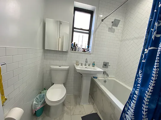 Rented by Mdays Realty | media 12