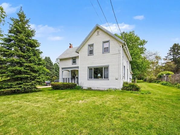 1200 N Huntington St, Syracuse, IN 46567