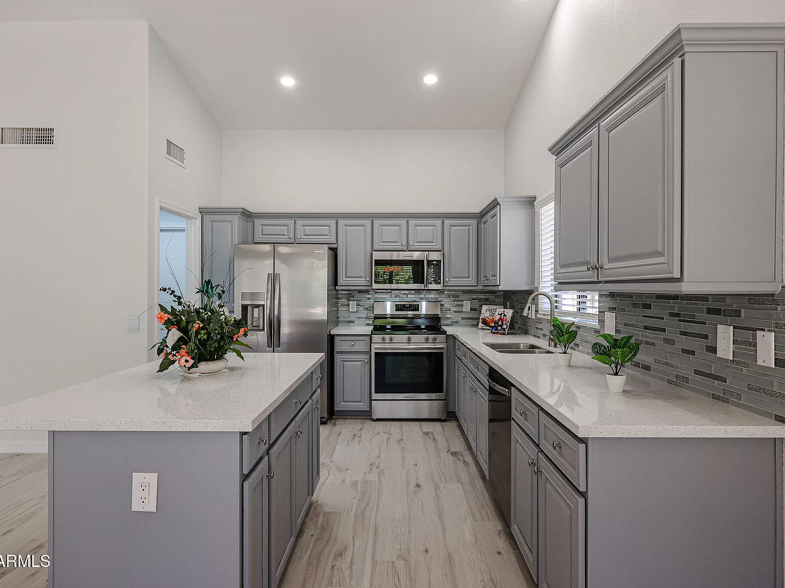 2 bed, 2.0 bath, 1445 sqft, $2,750 — Photo 2