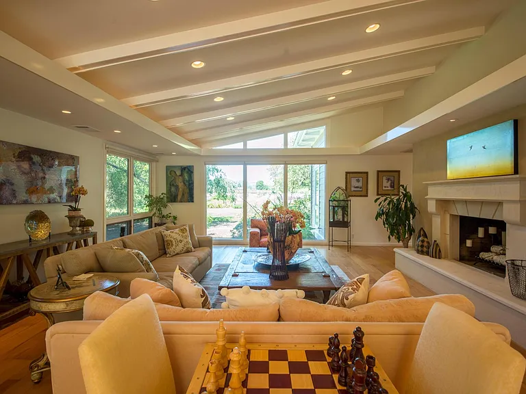 1765 Zinfandel Ln — Photo 7