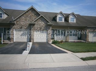 1907 Deerfield Dr, Dover, PA 17315