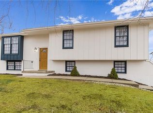 104 S Paul Dr, Sibley, MO 64088