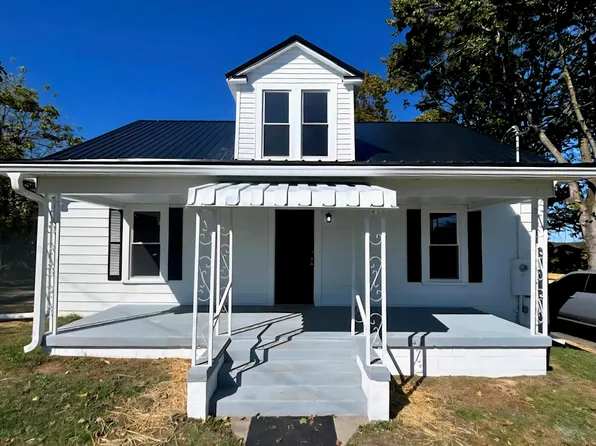 209 Johnstown Rd, Beckley, WV 25801