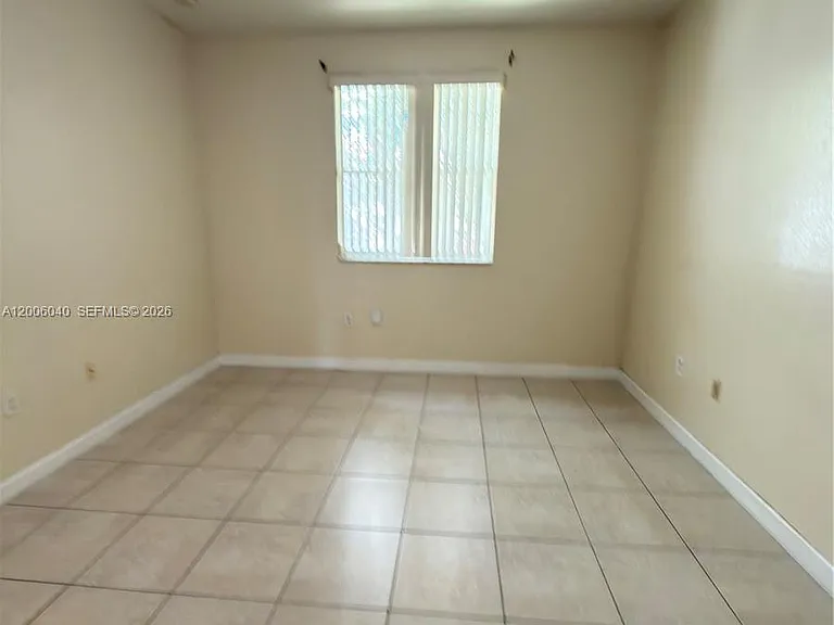 2728 SE 17th Ave #202 — Photo 8