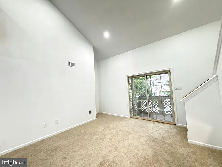 1512 Foxmeadow Cir #1512 — Photo 9