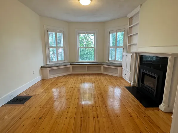 2 Saint Paul St #2, Cambridge, MA 02139