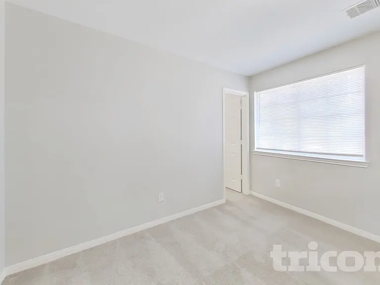 21402 Palma Grove Way — Photo 11