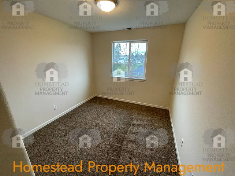 1220-1222 SE Academy St — Photo 19