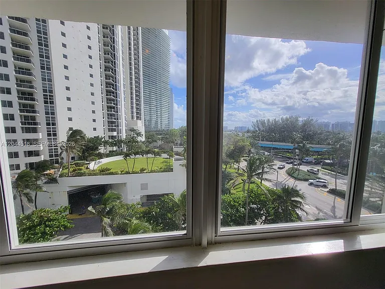 19201 E Collins Ave #442 — Photo 2
