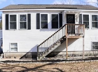 973 High St, Candia, NH 03034