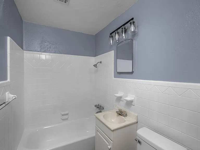 1416 NW 23rd St — Photo 14