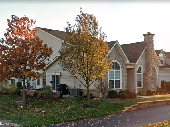456 Pebble Beach Dr, Royersford, PA 19468