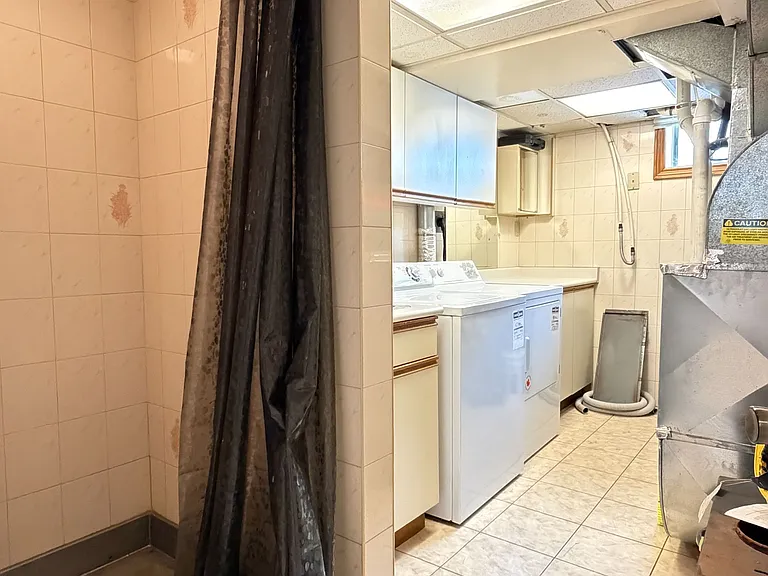 5 Rockport Cres #BASEMENT — Photo 10