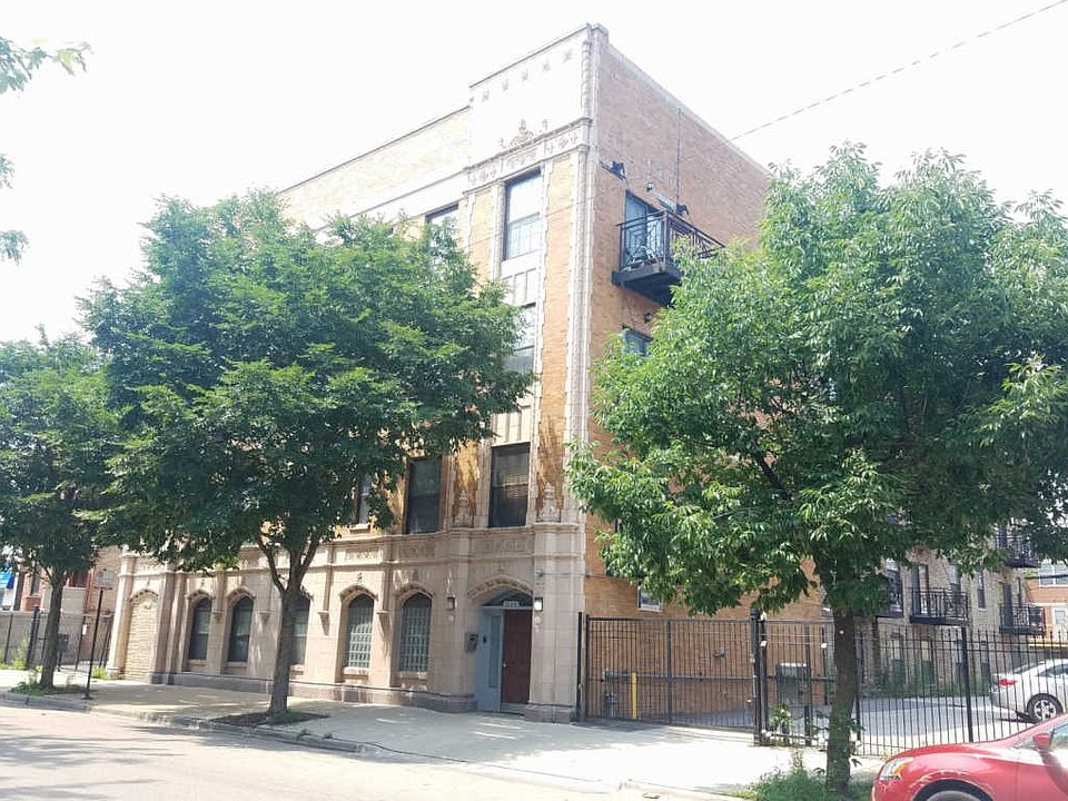 1st image of 2120 W Washington St #405